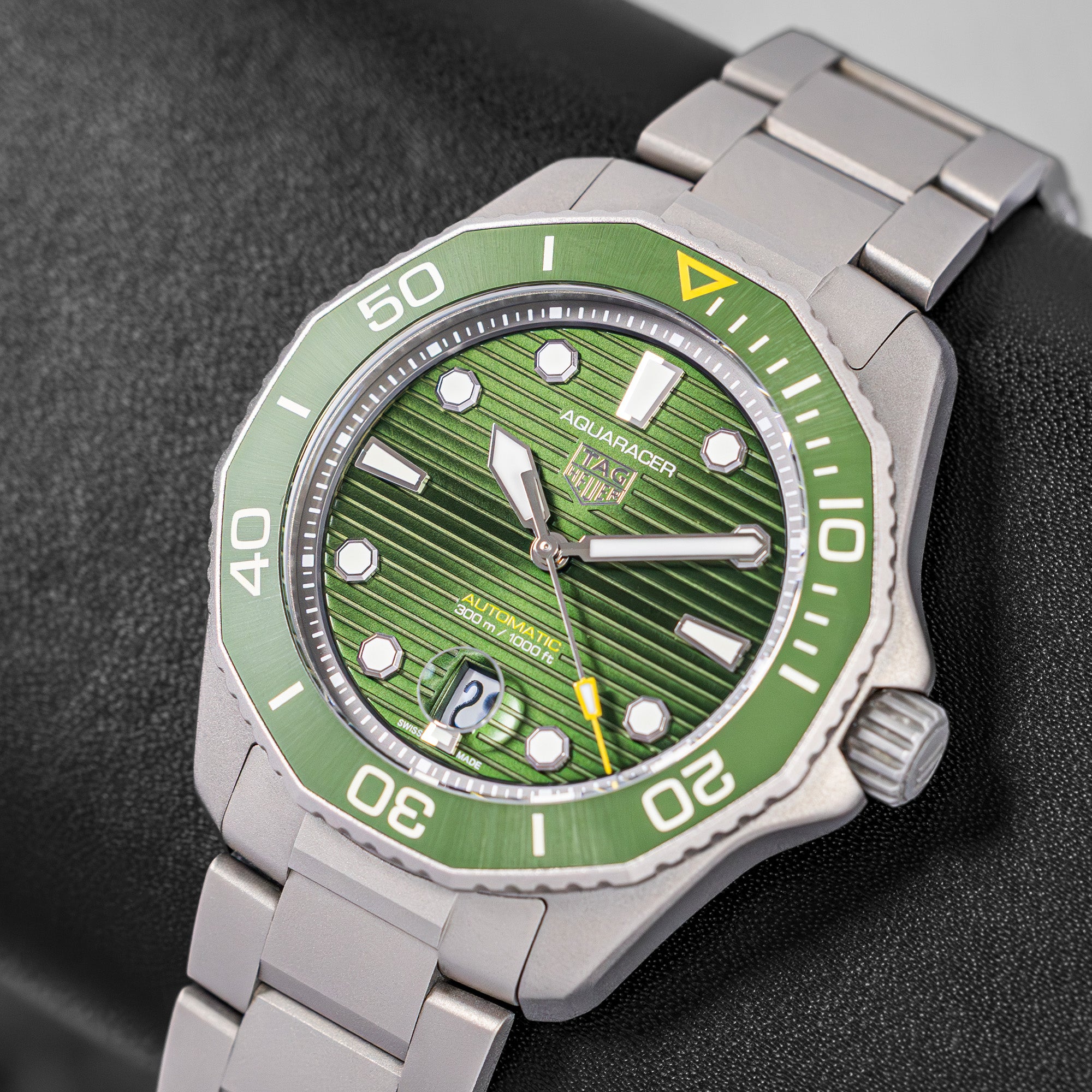 TAG Heuer Aquaracer Professional 300 – Orologio Sub Automatico 43mm – Quadrante Verde – Titanio WBP208B.BF0631